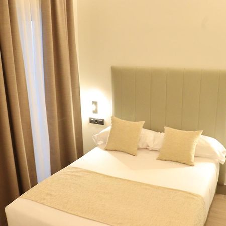 Hostal La Rua-Montera Madrid Kültér fotó