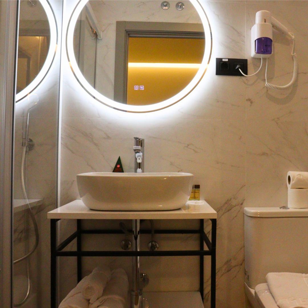 Hostal La Rua-Montera Madrid Kültér fotó