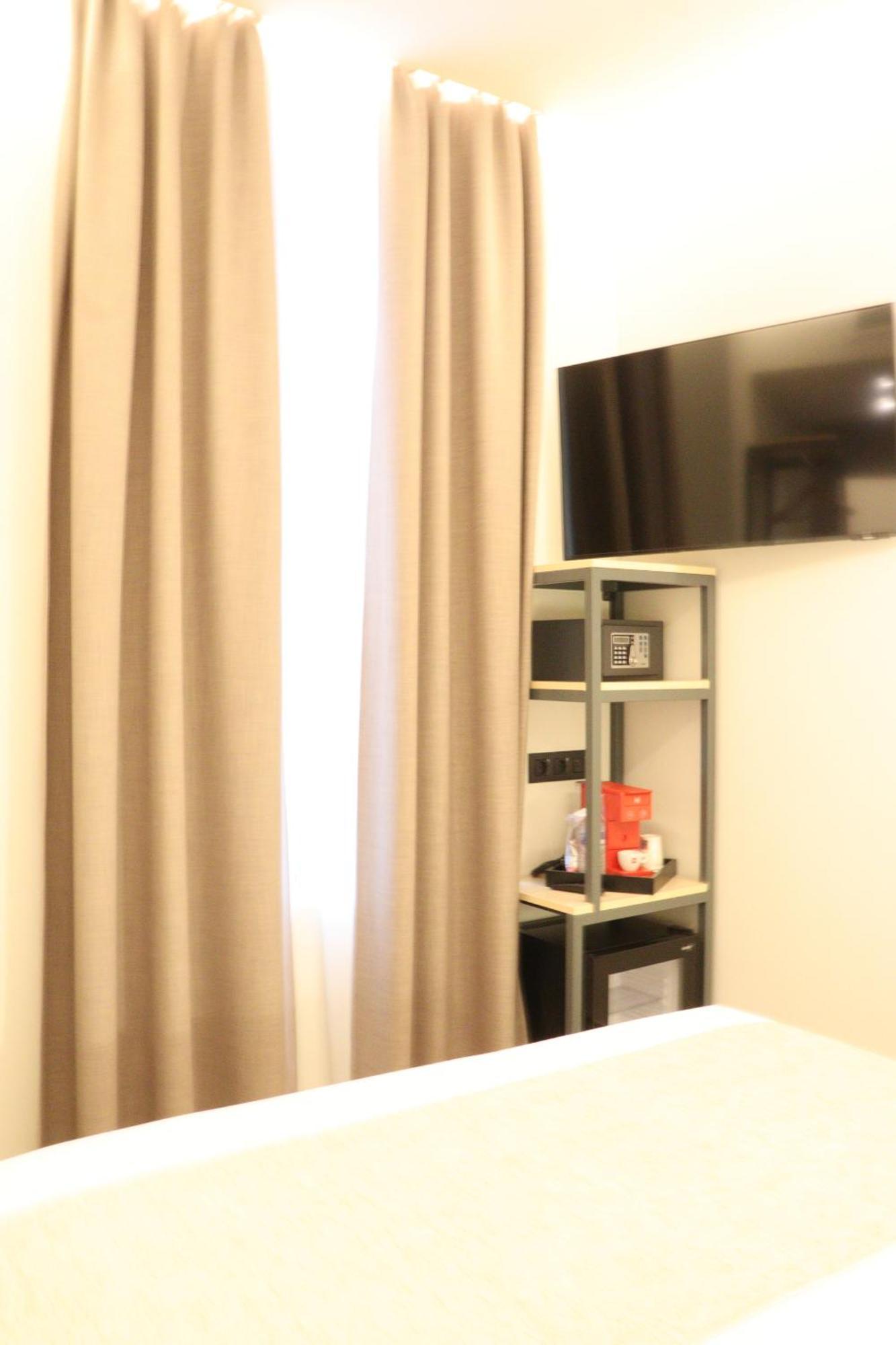 Hostal La Rua-Montera Madrid Kültér fotó